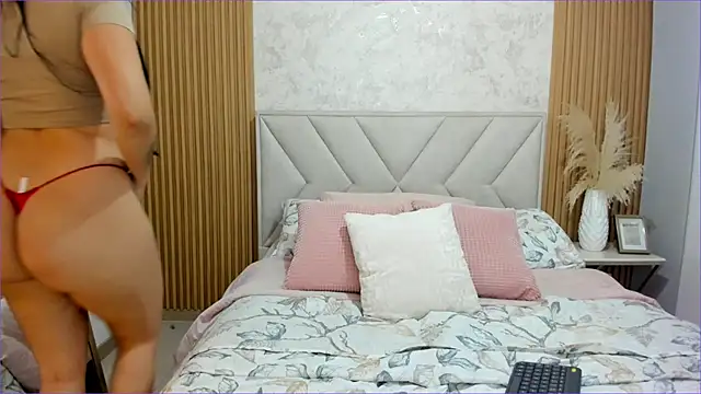 Snapshot of biancabigboobs22 chatting on 28, 9, 2025 biancabigboobs22 online show from 28, 9, 2025