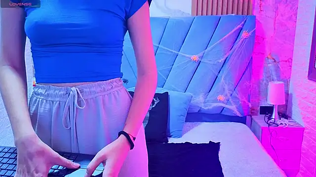 violett  golden online show from 12, 10, 2025