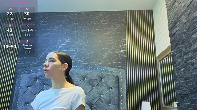 violett  golden online show from 23, 9, 2025