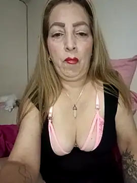 Estefania Arce online show from 25, 10, 2025