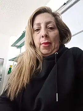 Snapshot of Estefania_Arce chatting on 7, 8, 2026 Estefania Arce online show from 7, 8, 2026