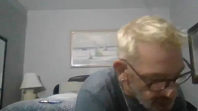 FoxnMouse online show from 31, 10, 2025