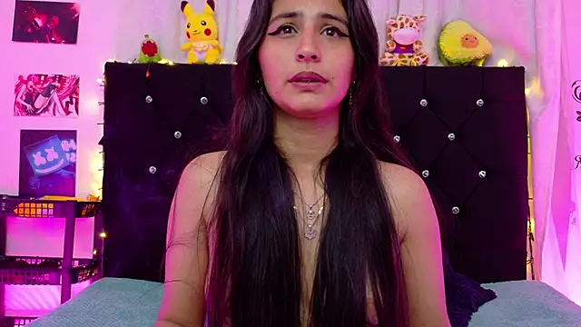 Snapshot of queen_smiley chatting on 10, 10, 2025 queen smiley online show from 10, 10, 2025