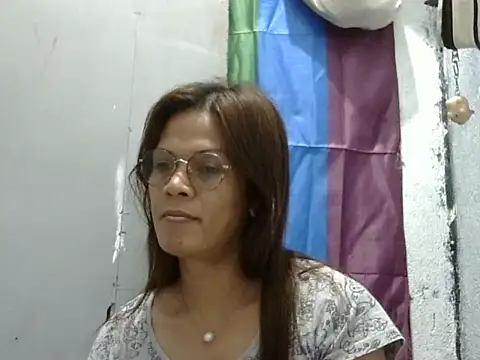 juicycum069 online show from 11, 3, 2026