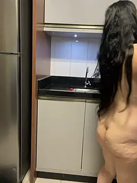 yumi-hot online show from 15, 7, 2026