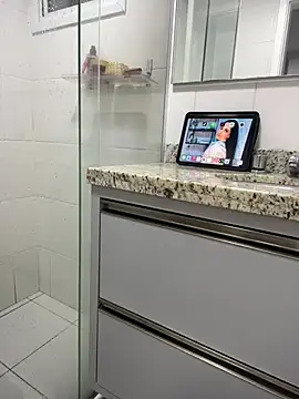 yumi-hot online show from 22, 5, 2026