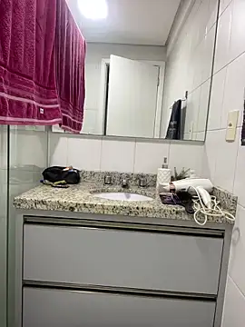 yumi-hot online show from 18, 6, 2026