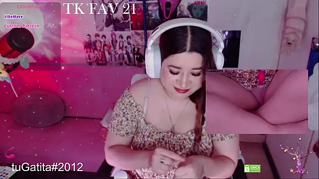 Snapshot of Pink_girl0n chatting on 5, 4, 2026 Pink girl0n online show from 5, 4, 2026