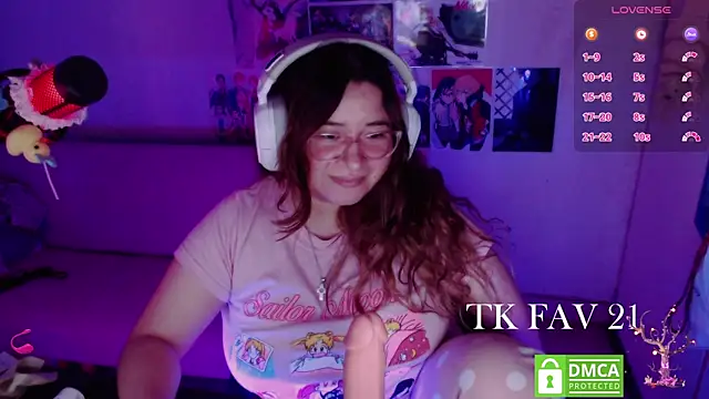 Snapshot of Pink_girl0n chatting on 28, 5, 2026 Pink girl0n online show from 28, 5, 2026