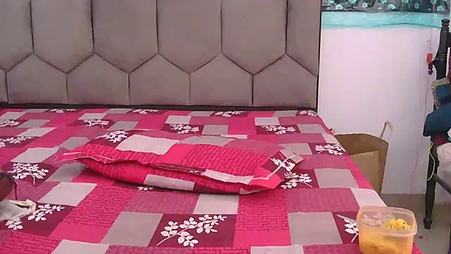 Diyaa Singh online show from 17, 12, 2025