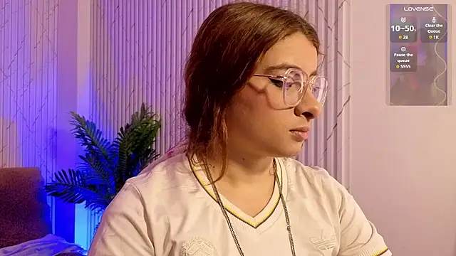 Naomy tay1 online show from 6, 3, 2026