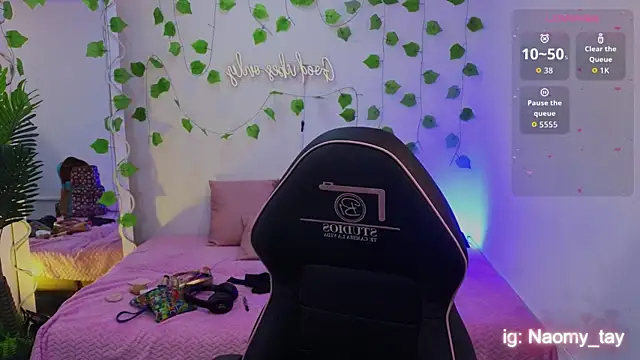 Naomy tay1 online show from 14, 9, 2025