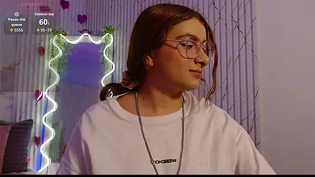 Snapshot of Naomy_tay1 chatting on 20, 2, 2026 Naomy tay1 online show from 20, 2, 2026