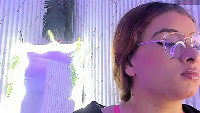 Naomy tay1 online show from 1, 5, 2026