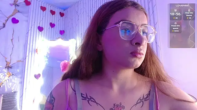 Snapshot of Naomy_tay1 chatting on 3, 3, 2026 Naomy tay1 online show from 3, 3, 2026