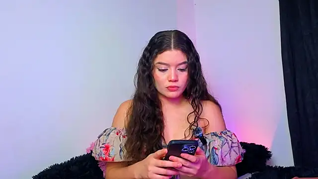 Snapshot of celestte_evans_1 chatting on 7, 10, 2025 celestte evans 1 online show from 7, 10, 2025