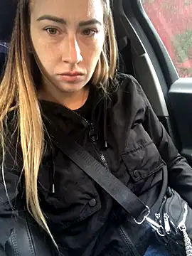 Reina Cummings online show from 15, 9, 2025