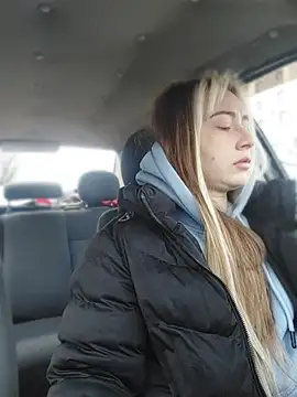 Reina Cummings online show from 25, 3, 2026