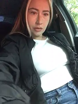 Reina Cummings online show from 26, 9, 2025