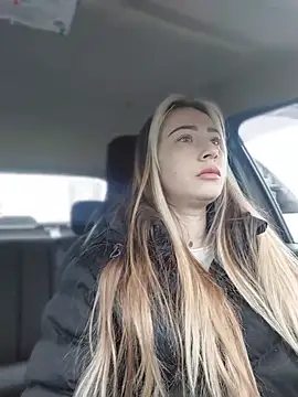 Reina Cummings online show from 27, 3, 2026