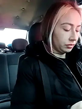 Reina Cummings online show from 19, 11, 2025