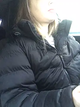 Reina Cummings online show from 9, 10, 2025