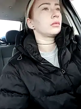 Reina Cummings online show from 17, 11, 2025