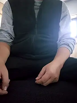 starvingo2002 online show from 31, 10, 2025