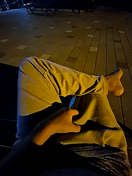 starvingo2002 online show from 23, 9, 2025