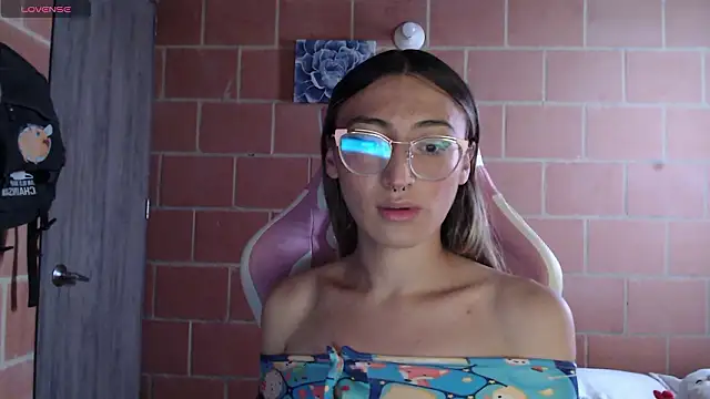 Andrea camilaaa online show from 23, 2, 2026