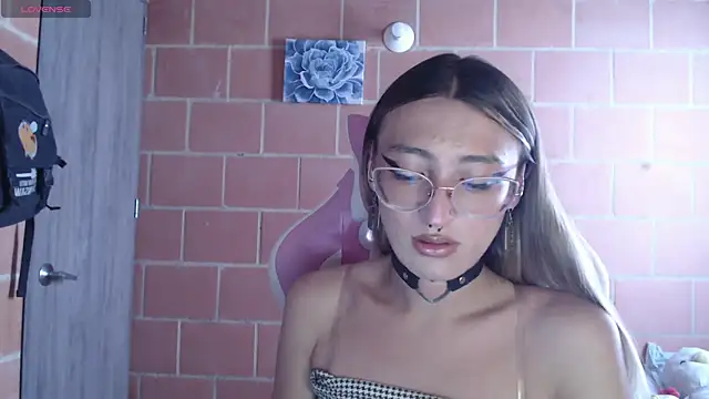 Andrea camilaaa online show from 1, 10, 2025