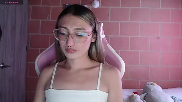 Andrea camilaaa online show from 10, 9, 2025