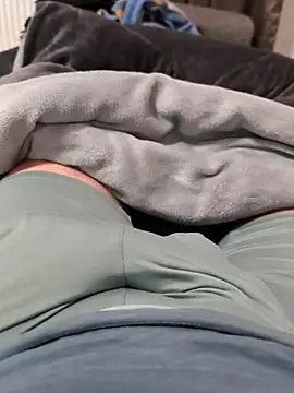 Snapshot of __German_Cock_1990__ chatting on 15, 4, 2026 German Cock 1990 online show from 15, 4, 2026