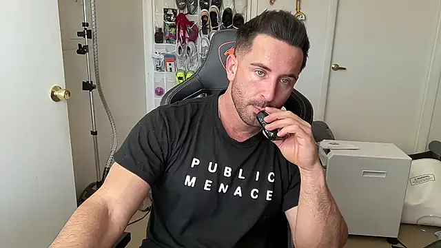 brettmycles28 online show from 27, 6, 2026