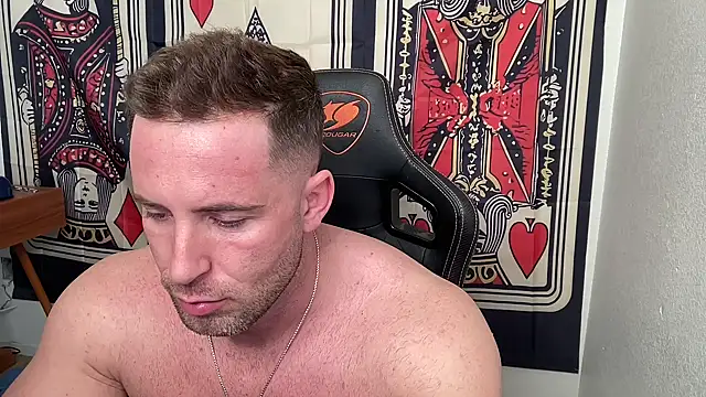 brettmycles28 online show from 19, 12, 2025