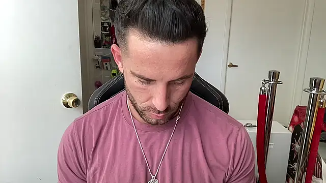 brettmycles28 online show from 11, 6, 2026