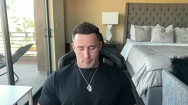 brettmycles28 online show from 1, 10, 2025