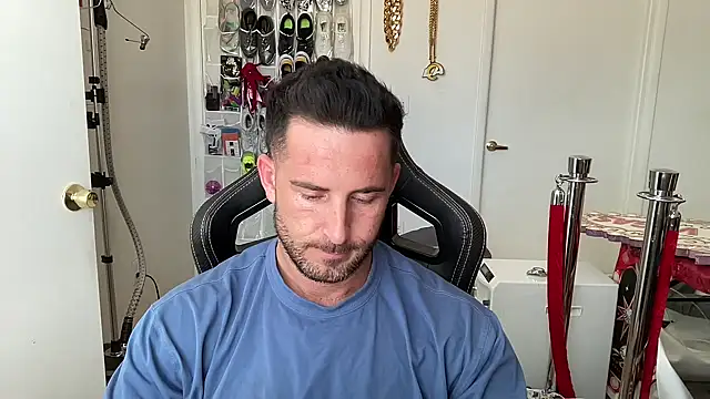 brettmycles28 online show from 15, 6, 2026