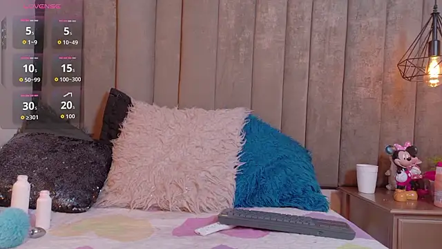 MisRoos online show from 2, 2, 2026