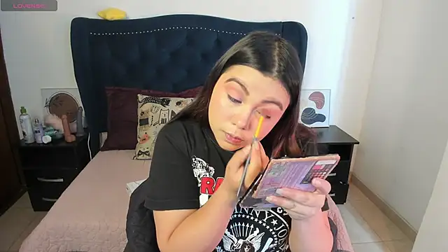 LucyPetit online show from 26, 9, 2025