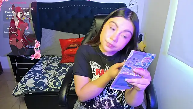 LucyPetit online show from 5, 11, 2025