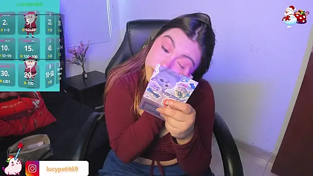 LucyPetit online show from 28, 11, 2025