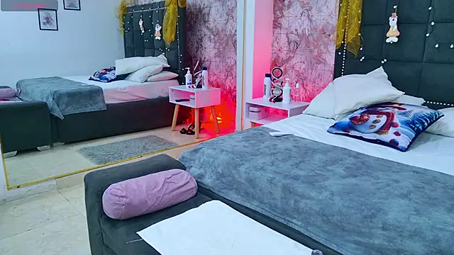 Angelique Angell online show from 5, 12, 2025