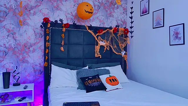 Angelique Angell online show from 24, 10, 2025