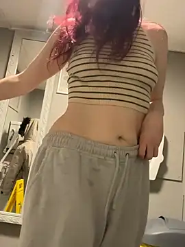 Snapshot of raen001 chatting on 9, 2, 2026 raen001 online show from 9, 2, 2026