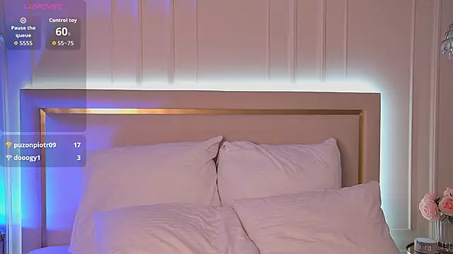 Snapshot of ArianaMell chatting on 17, 10, 2025 ArianaMell online show from 17, 10, 2025