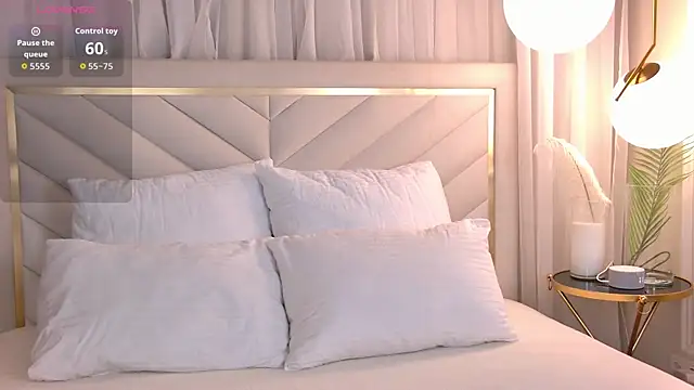 Snapshot of ArianaMell chatting on 30, 9, 2025 ArianaMell online show from 30, 9, 2025