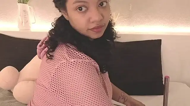 Snapshot of CandelaCool_ chatting on 12, 7, 2026 CandelaCool online show from 12, 7, 2026