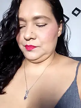 Laurasofia01 online show from 2, 10, 2025