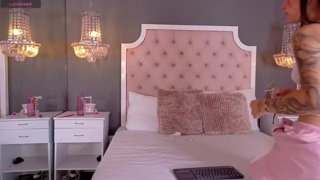 VioletBlaze online show from 14, 10, 2025